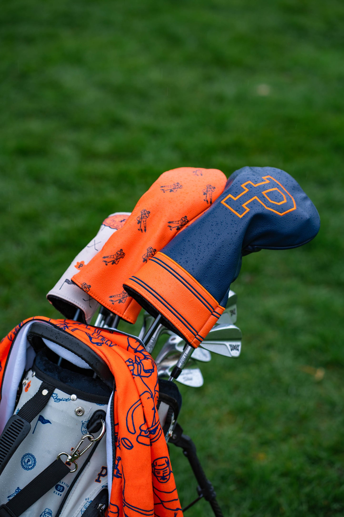 Hockey Night Headcover Set