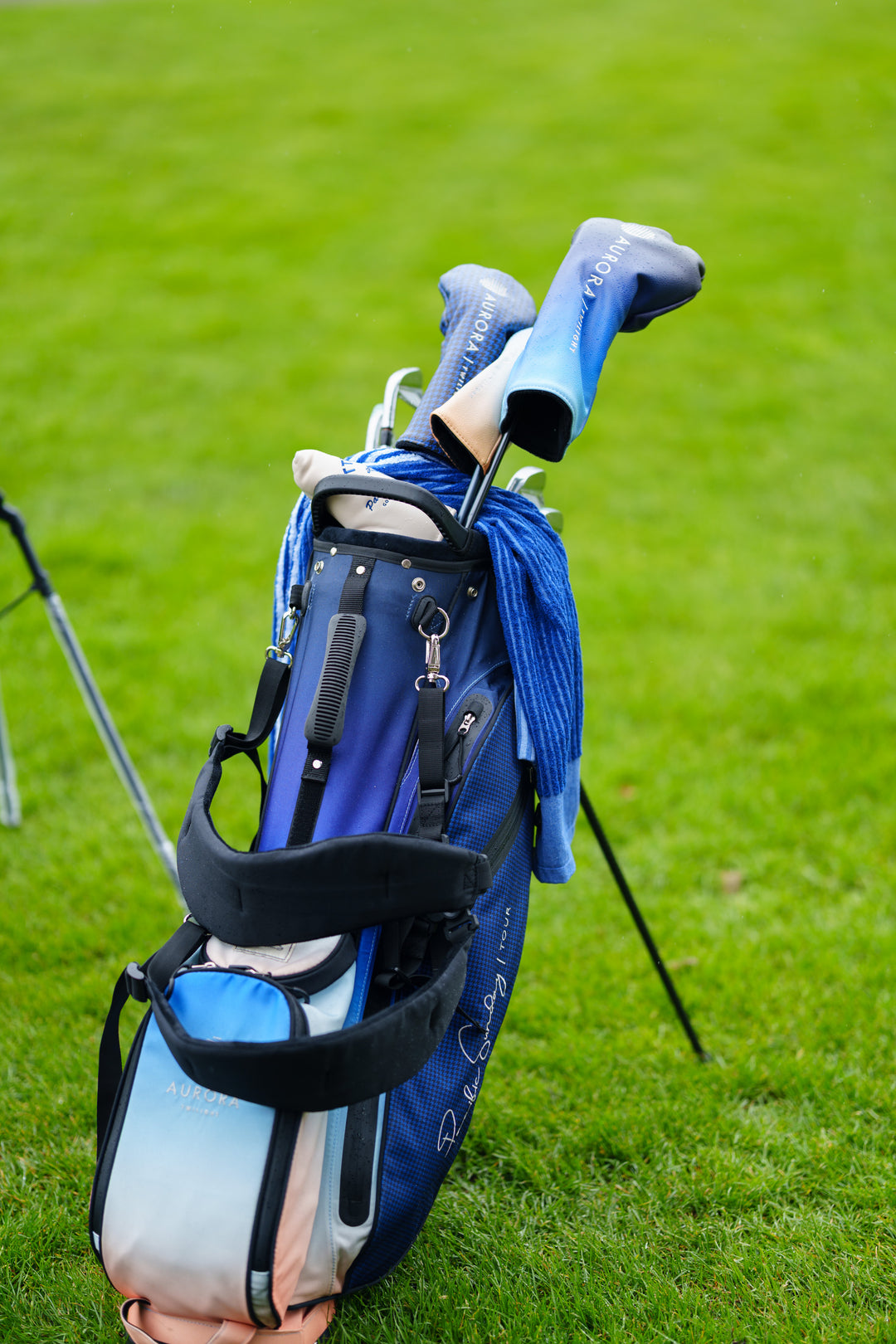 Aurora Twilight Golf Bag