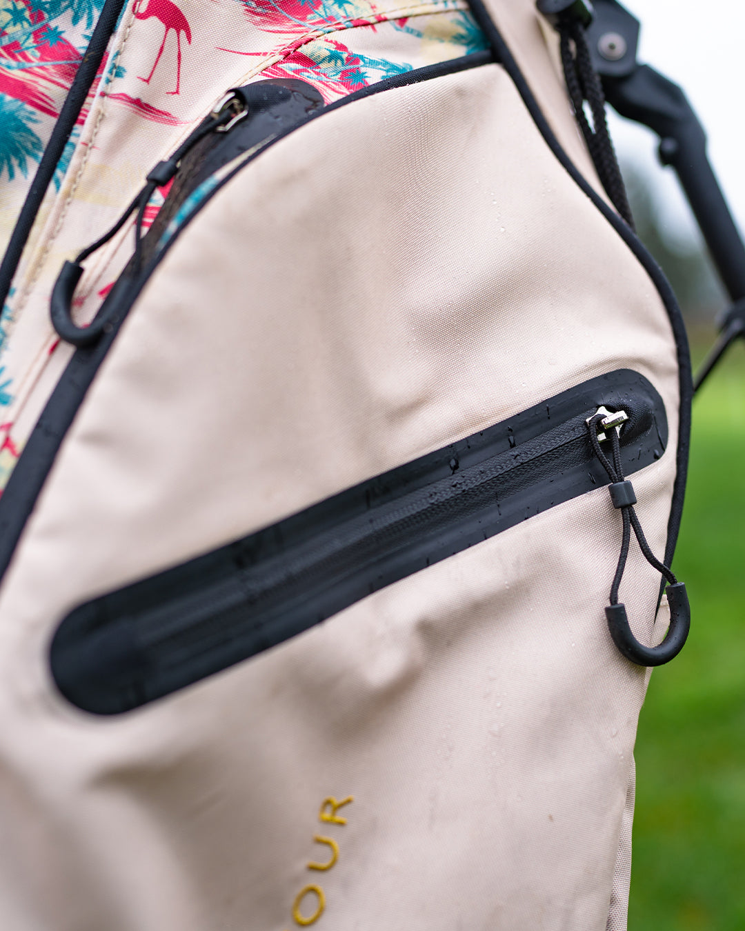 Pacific Sunday Beachcomber Golf Bag. 100% waterproof and premium quality golf bag.
