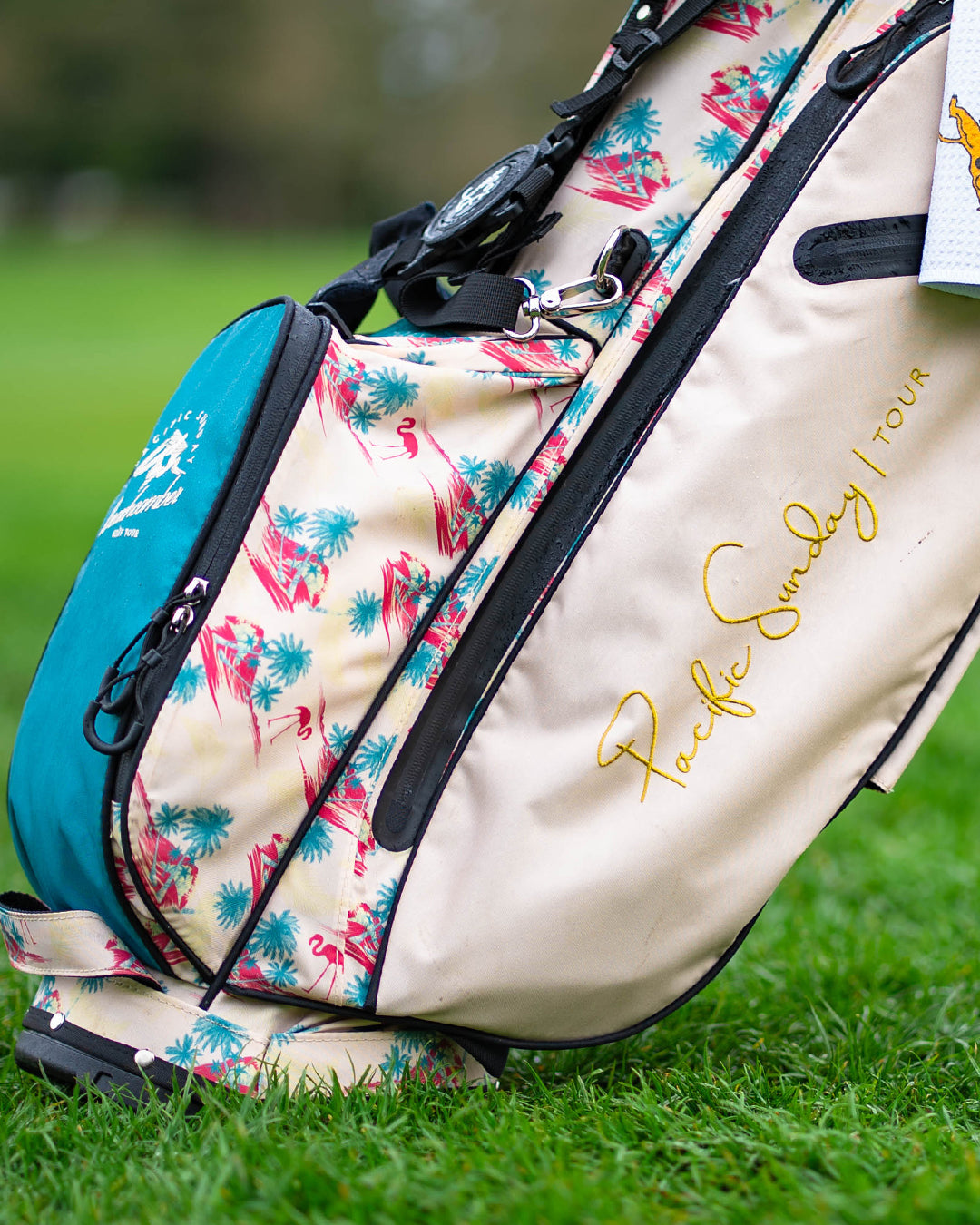 Pacific Sunday Beachcomber Golf Bag. 100% waterproof and premium quality golf bag.