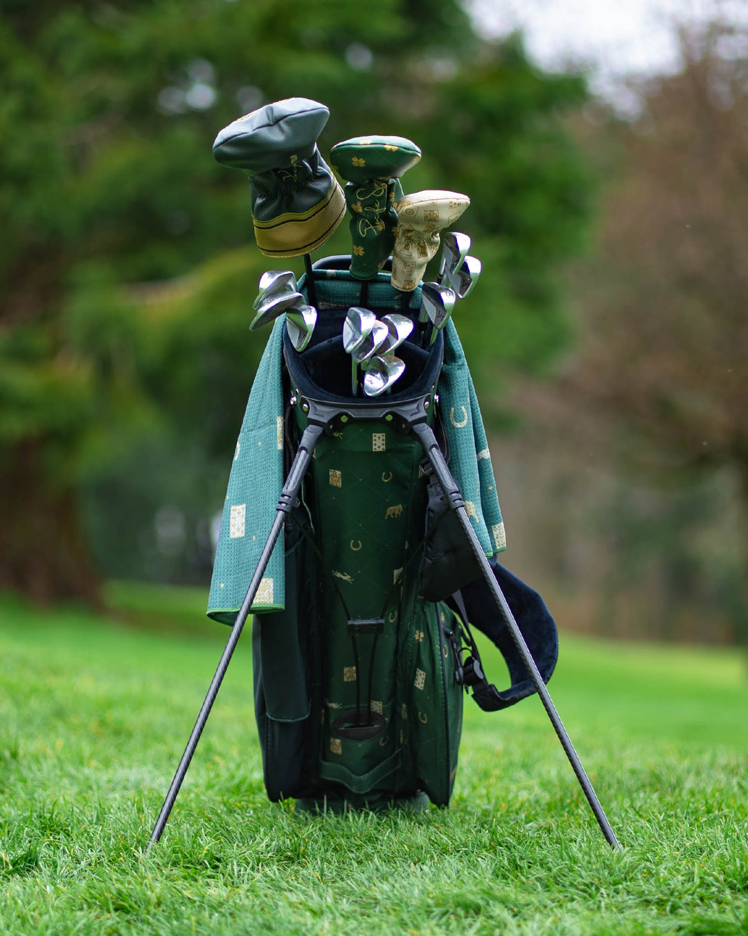 Pacific Sunday Gambler Golf Bag. 100% waterproof and premium quality golf bag.