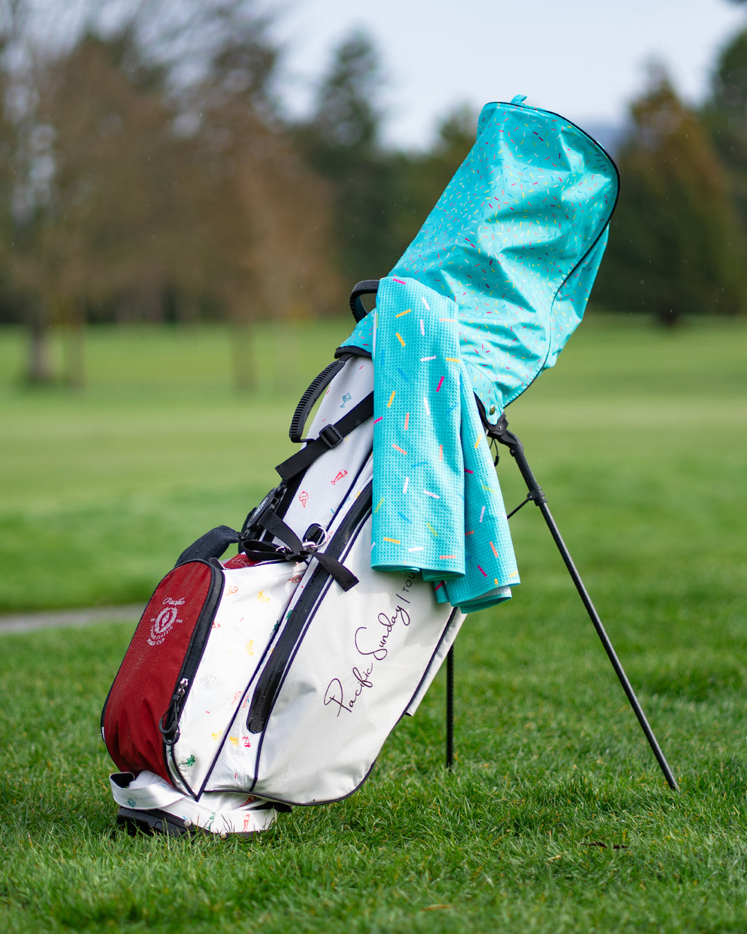 Pacific Sunday Sundae World Cup Golf Bag. 100% waterproof and premium quality golf bag.
