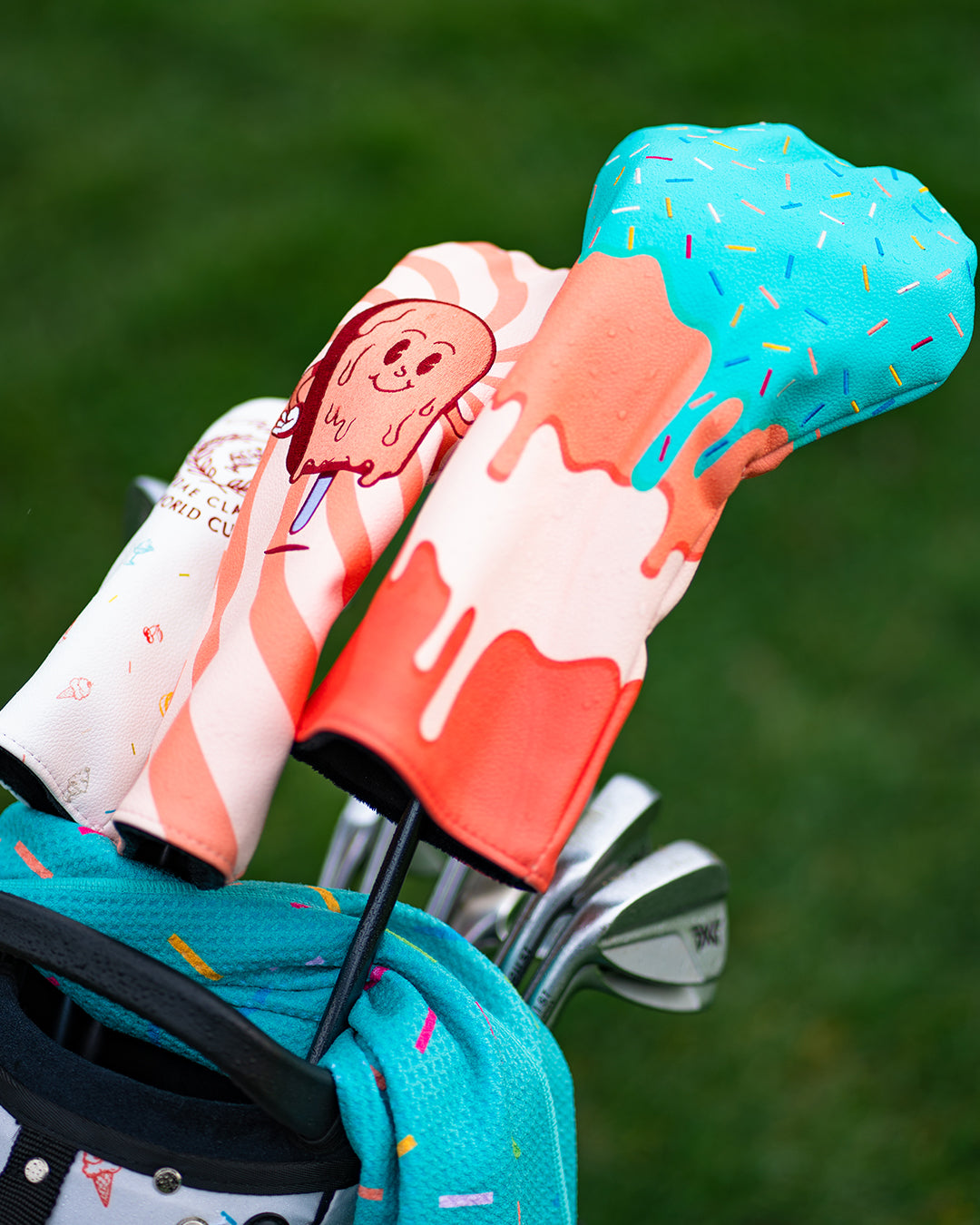 Pacific Sunday Sundae World Cup Golf Bag. 100% waterproof and premium quality golf bag.