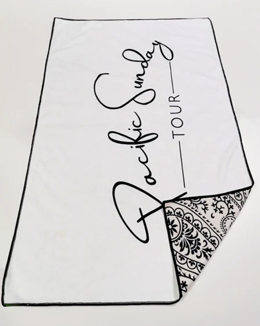 Pacific Sunday Tour Paisley Large Luxury Golf Towel