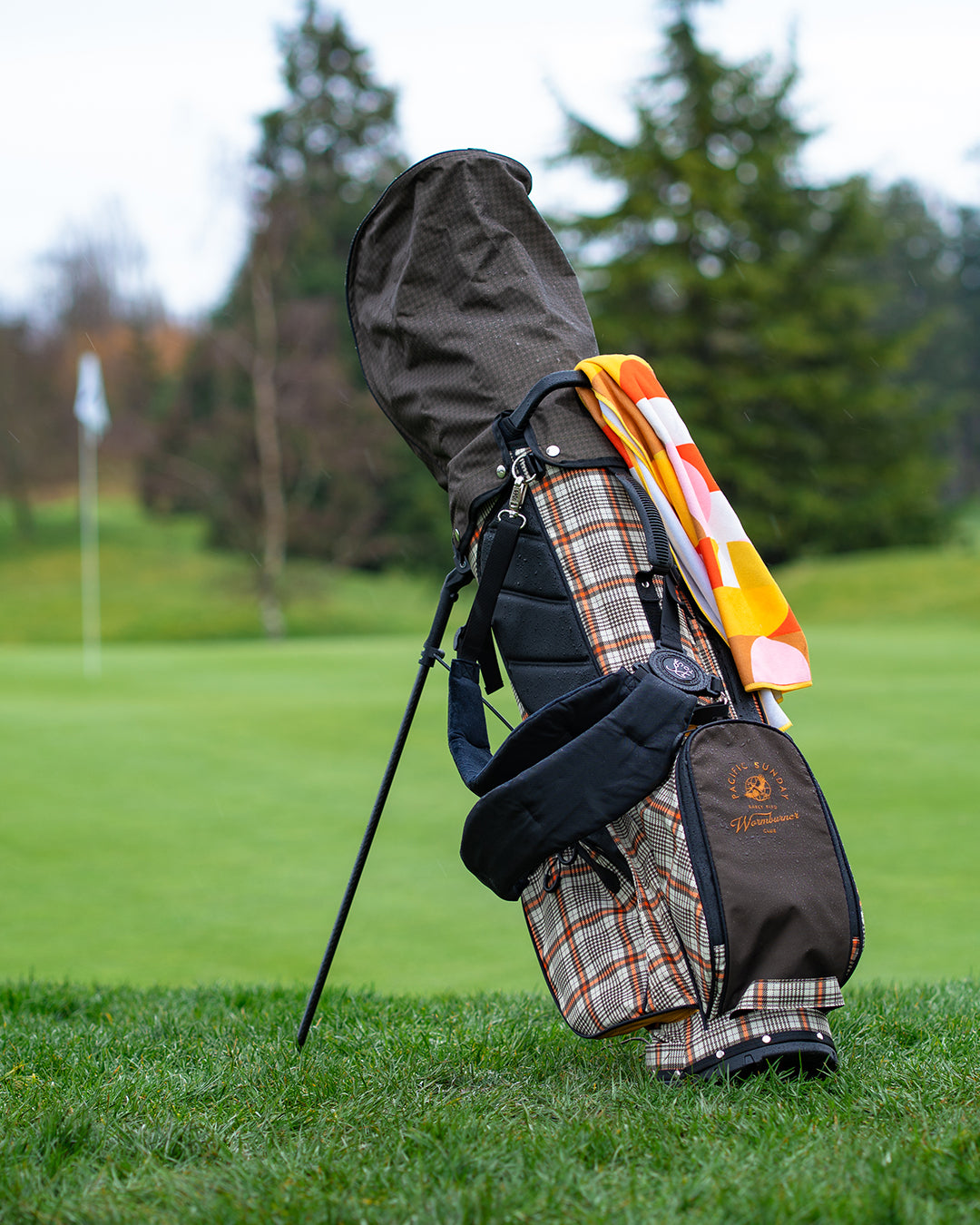 Pacific Sunday Wormburner Golf Bag. 100% waterproof and premium quality golf bag.